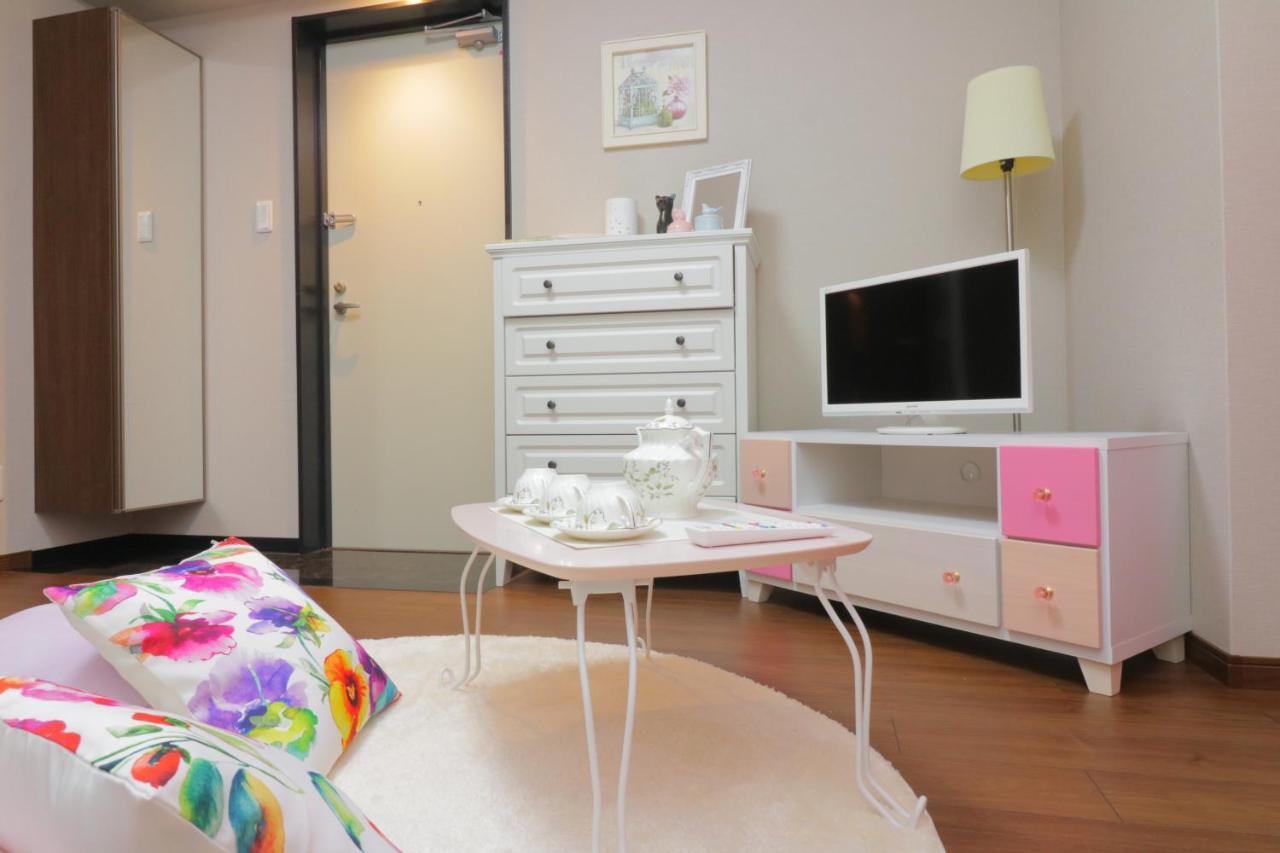Hg Cozy Hotel No 32 通天閣前 Osaka Exterior photo