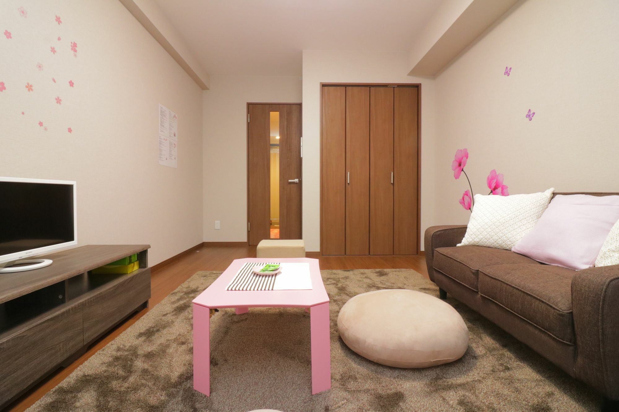 Hg Cozy Hotel No 32 通天閣前 Osaka Exterior photo